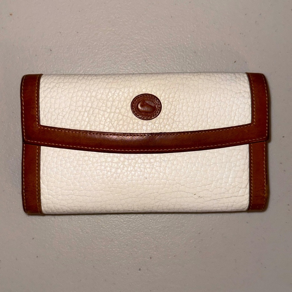 DOONEY & BOURKE Pebbled Leather Trifold Wallet Cream Brown Snap closure Checks
